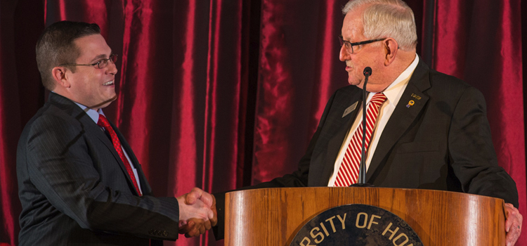 UHV presents alumni awards during Homecoming week